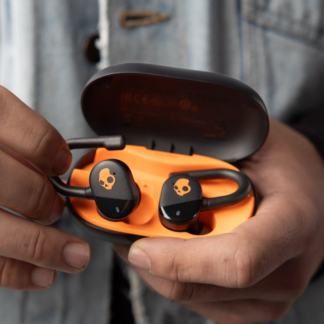 BLACK/ORANGE